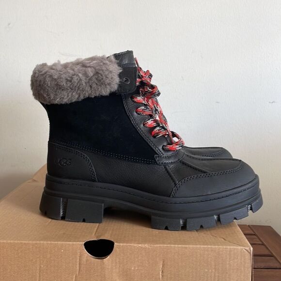 UGG Ashton Addie Boots Black US Women Size 8.5/UK 6.5/EU 39.5 - Picture 7 of 14